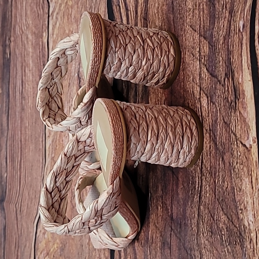 Dolce Vita Paily Raffia Heels - Picture 7 of 12